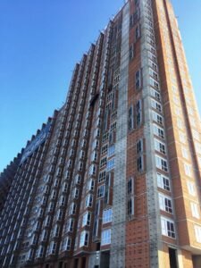 строительство новостройки